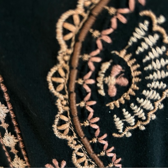 J. Jill Embroidered Bell Sleeve Top. Size Medium. - Picture 8 of 13